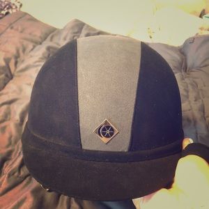 Charles Owen gr8 7 1/2 show helmet equestrian